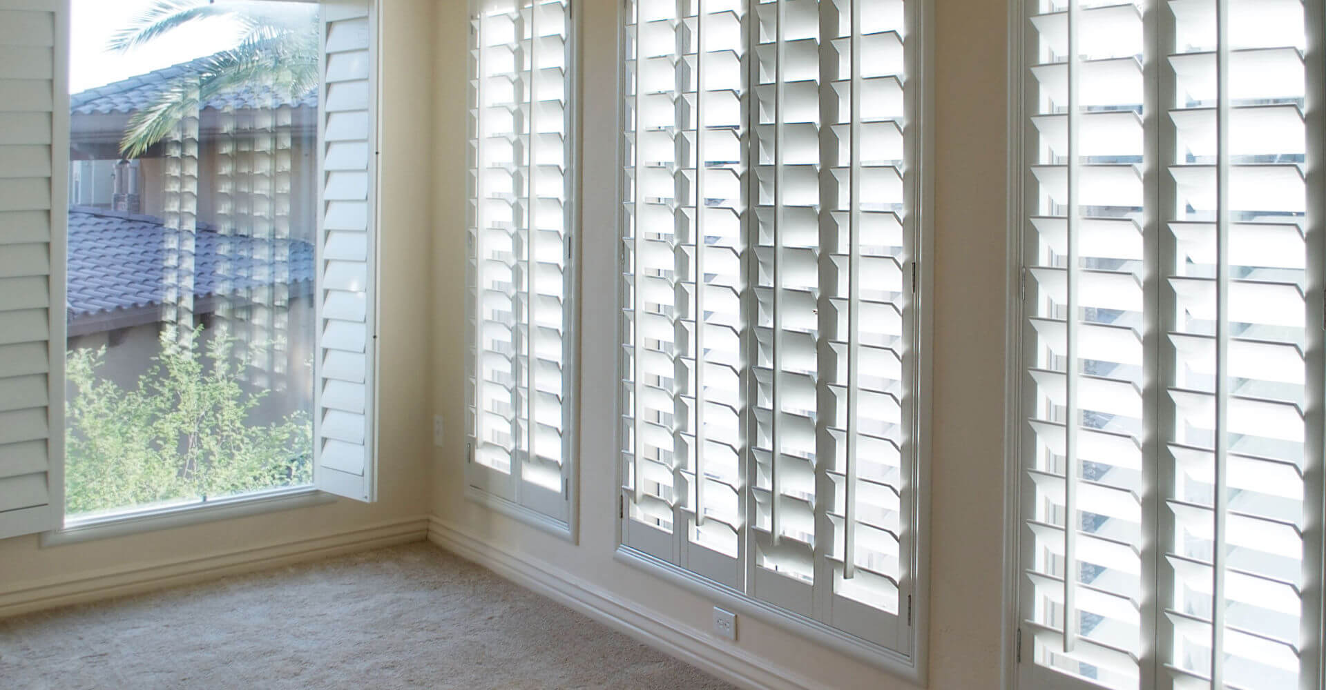 plantation shutter